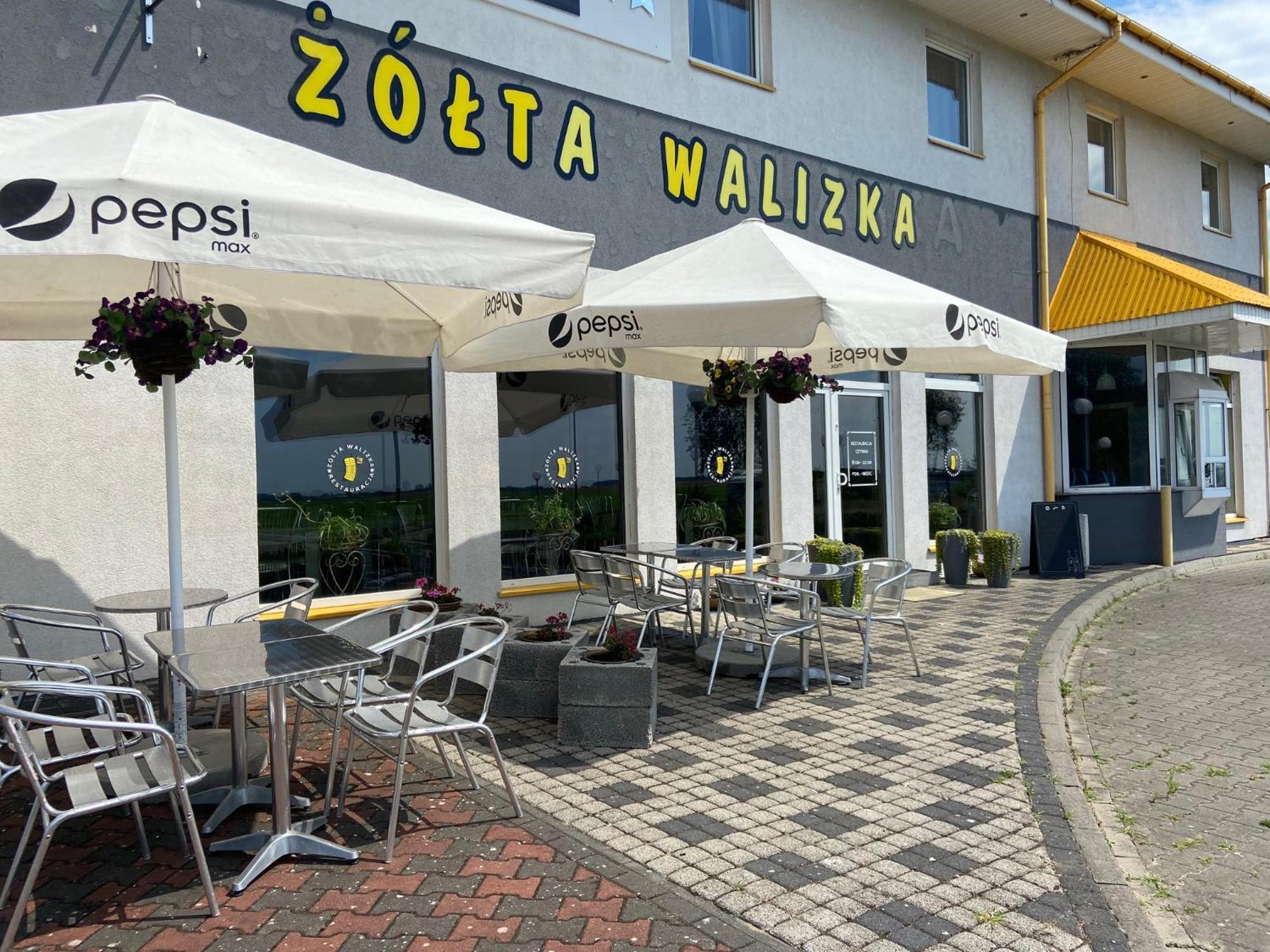 فندق Zolta Walizka Gosciniec Podrzewie المظهر الخارجي الصورة